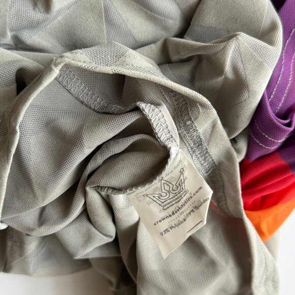 Crowned Athletics Geodesic Crop Top - Picture 3 of 3